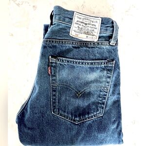 Levi’s 502 Med Blue Wash: size 30 x 32